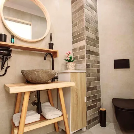 Golden Center מלון דירות