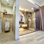 Golden Center Aparthotel