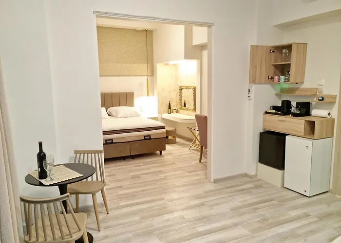 Golden Center Apartahotel