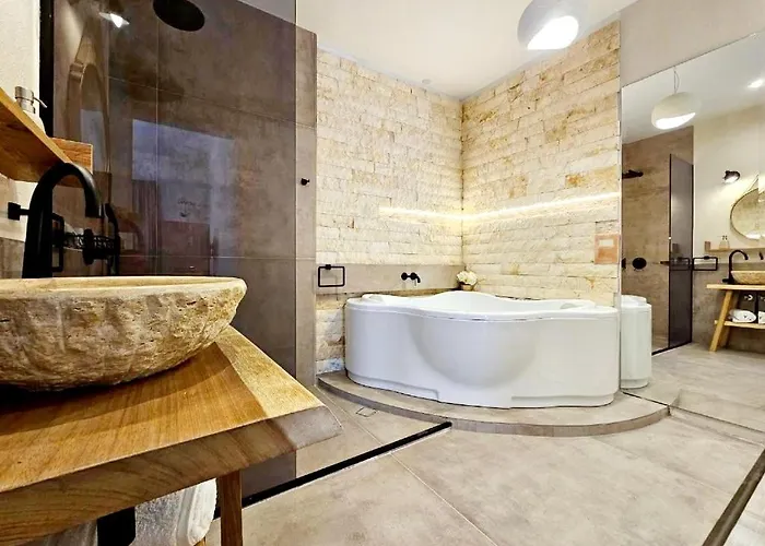 Apartahotel Golden Center 4*