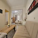 아파트호텔 Golden Center Rhodes City