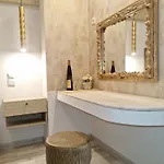 Golden Center Aparthotel 4*