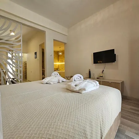 Golden Center 4*