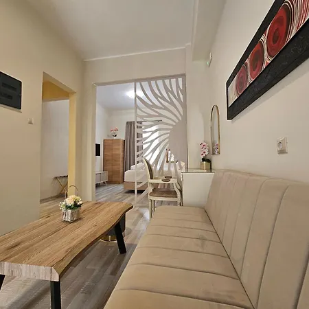 Ξενοδοχείο με διαμερίσματα Golden Center Rhodes City
