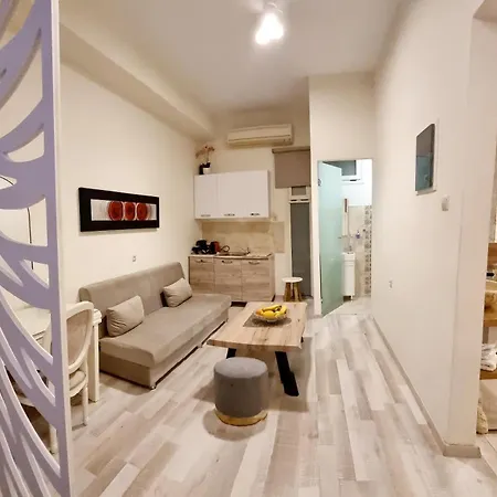 מלון דירות Golden Center *