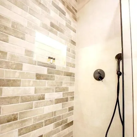 Golden Center Aparthotel 4*