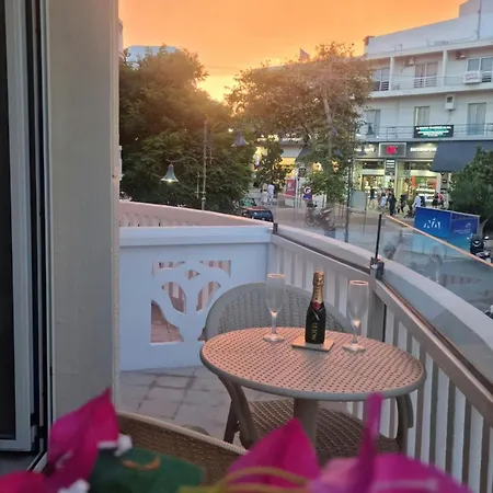 Golden Center 公寓式酒店