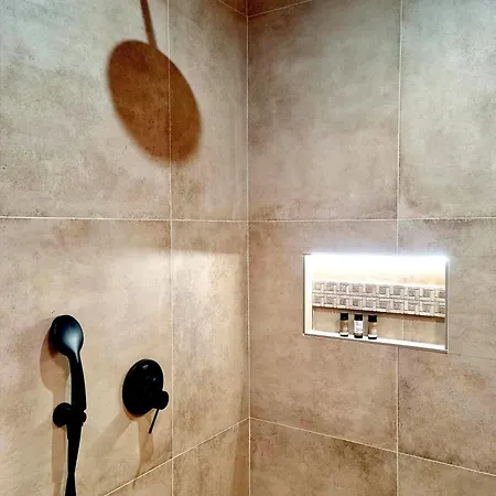 公寓式酒店 Golden Center