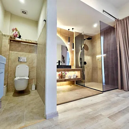 Golden Center 公寓式酒店