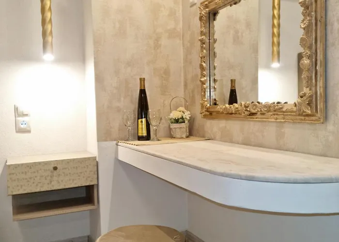 Golden Center Aparthotel 4*