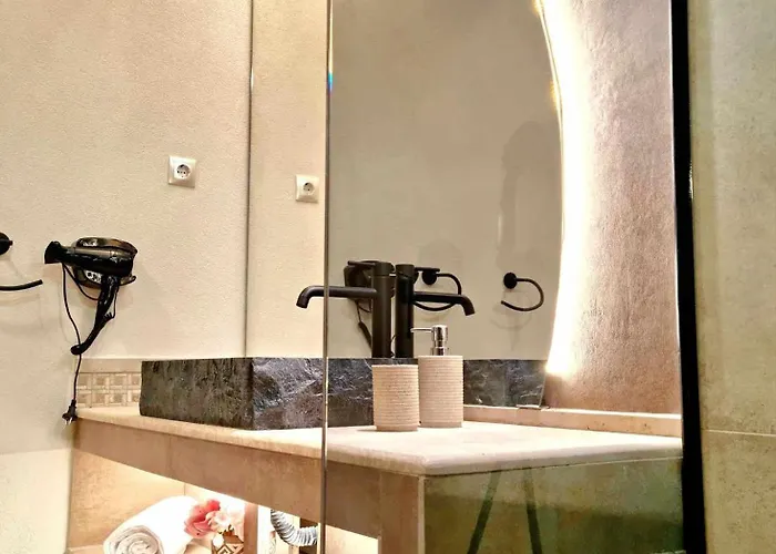 Golden Center Aparthotel 4*