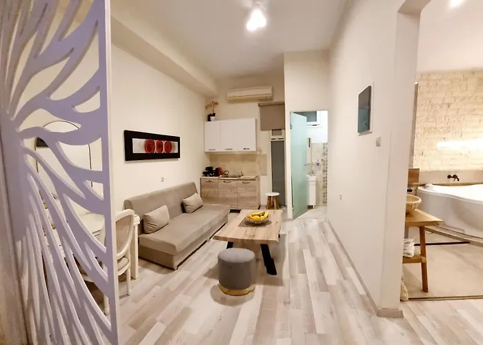 Aparthotel Golden Center 4*